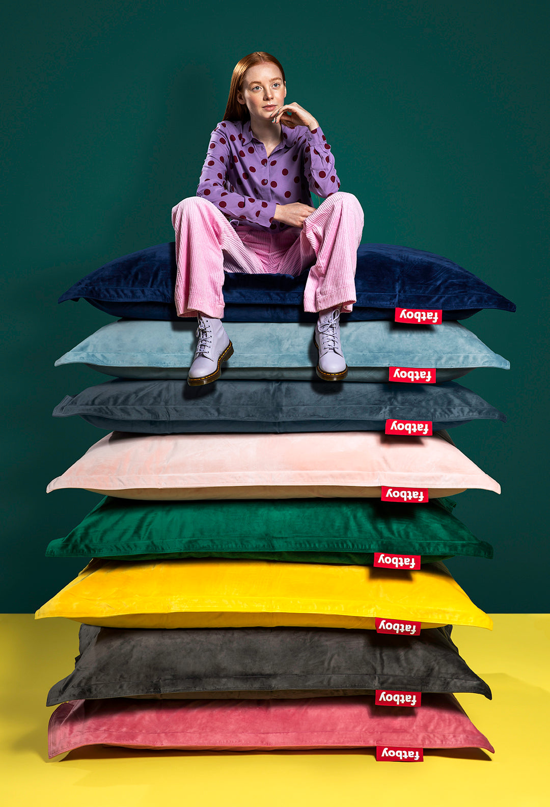 Slim velvet beanbag
