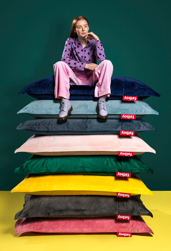 Slim velvet beanbag