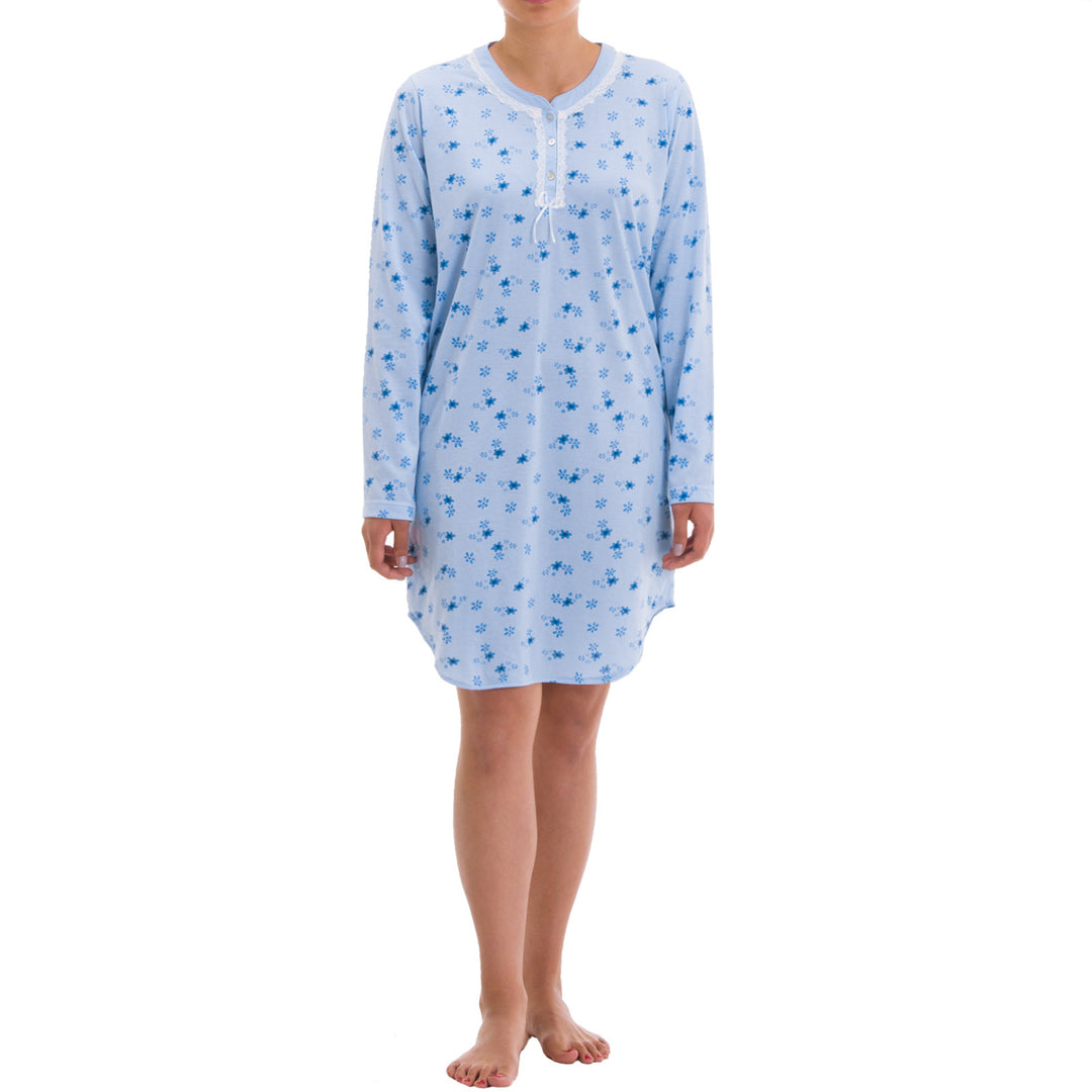 Long-sleeved nightgown - lace flowers
