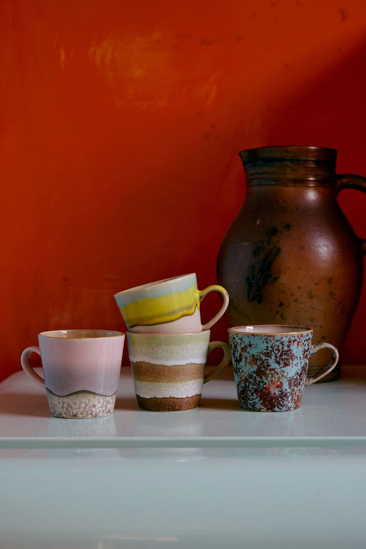 70s ceramics: Americano-Becher rococo