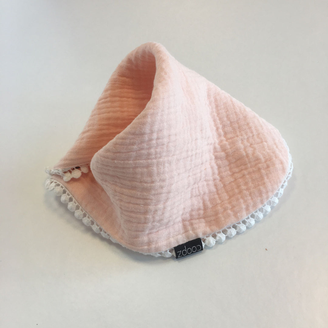 Muslin neckerchief burp cloth with border