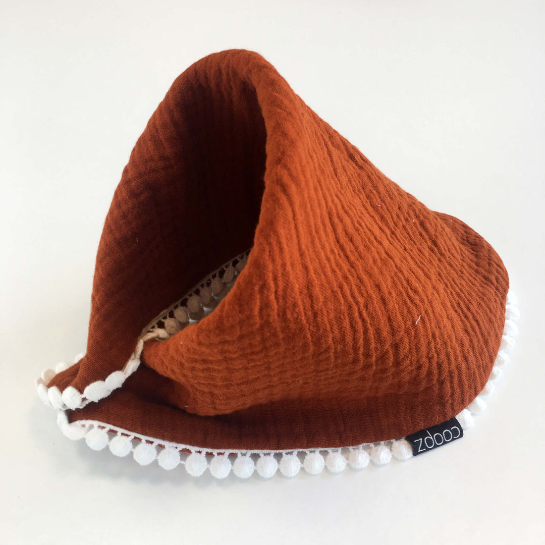Muslin neckerchief burp cloth with border