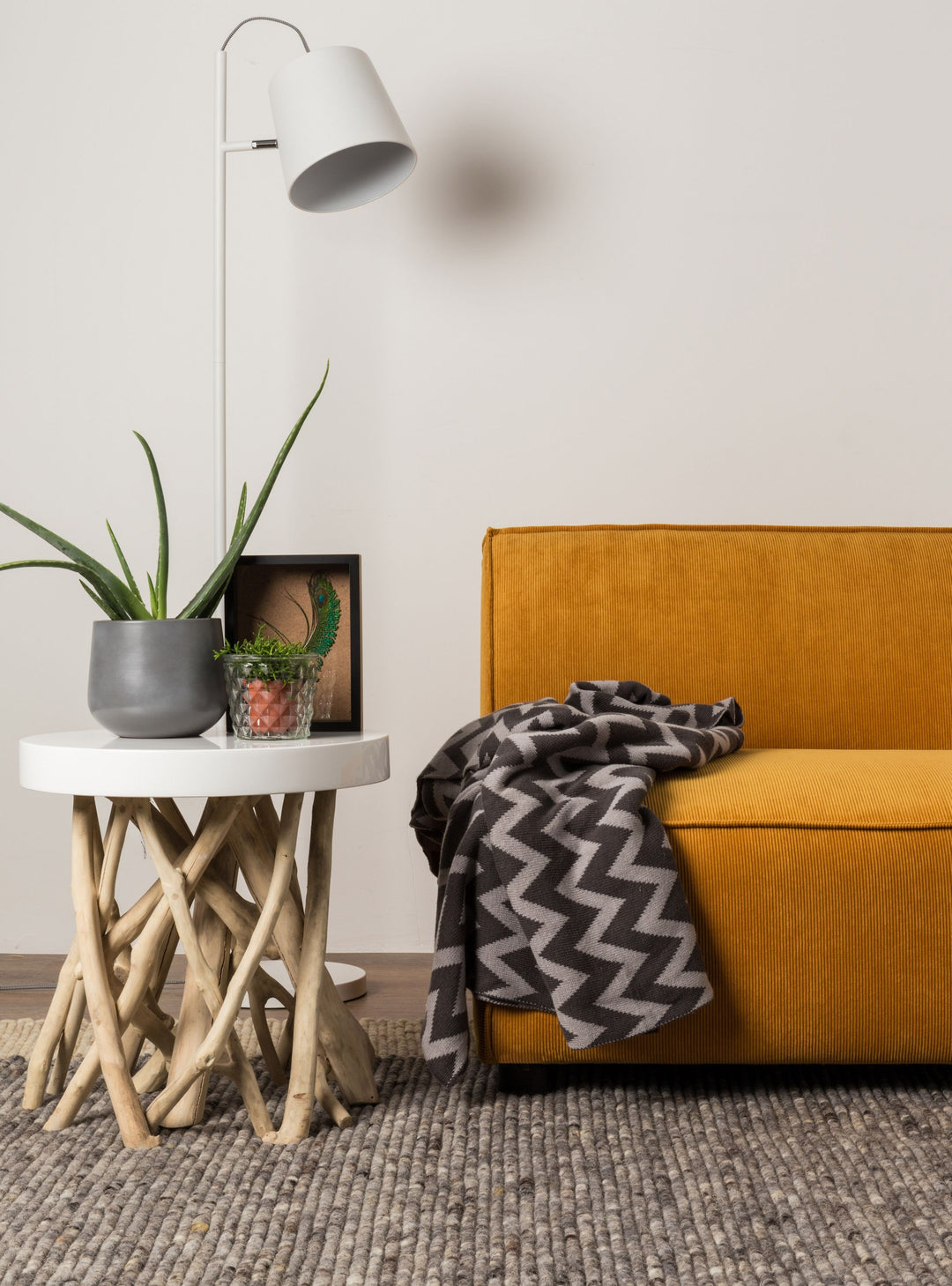Buckle Head floor lamp