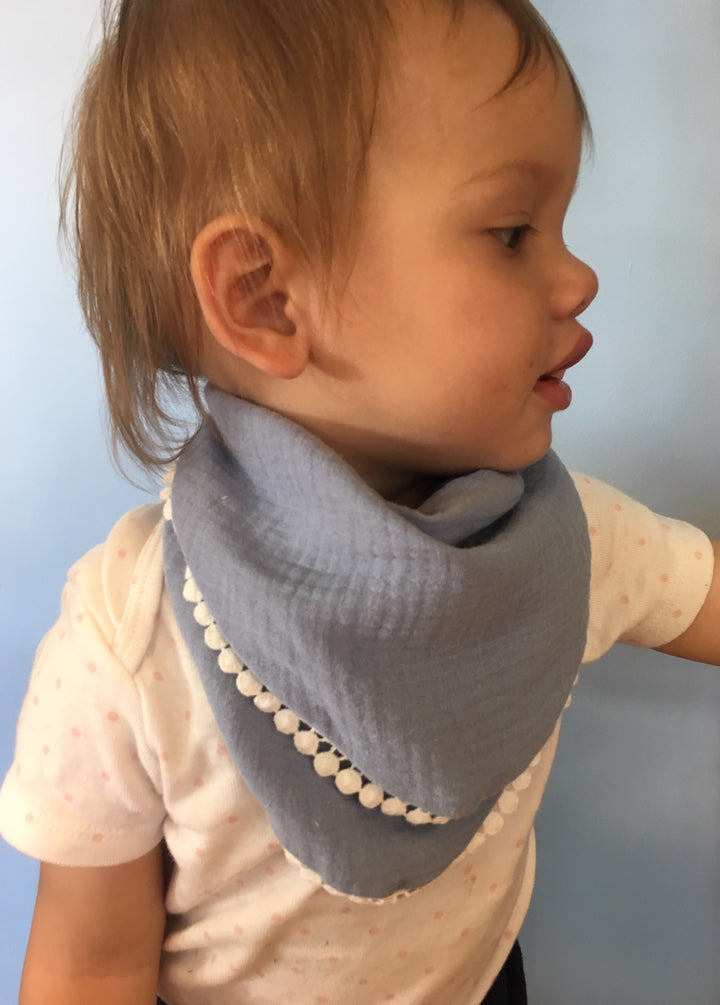 Muslin neckerchief burp cloth with border