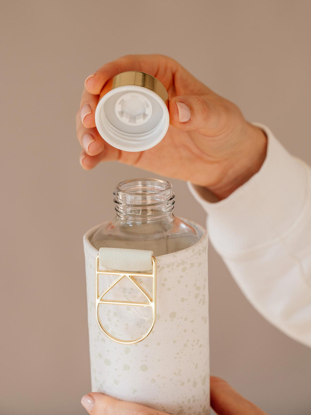 Mismatch Glasflasche mit Kunstlederhülle 750ml