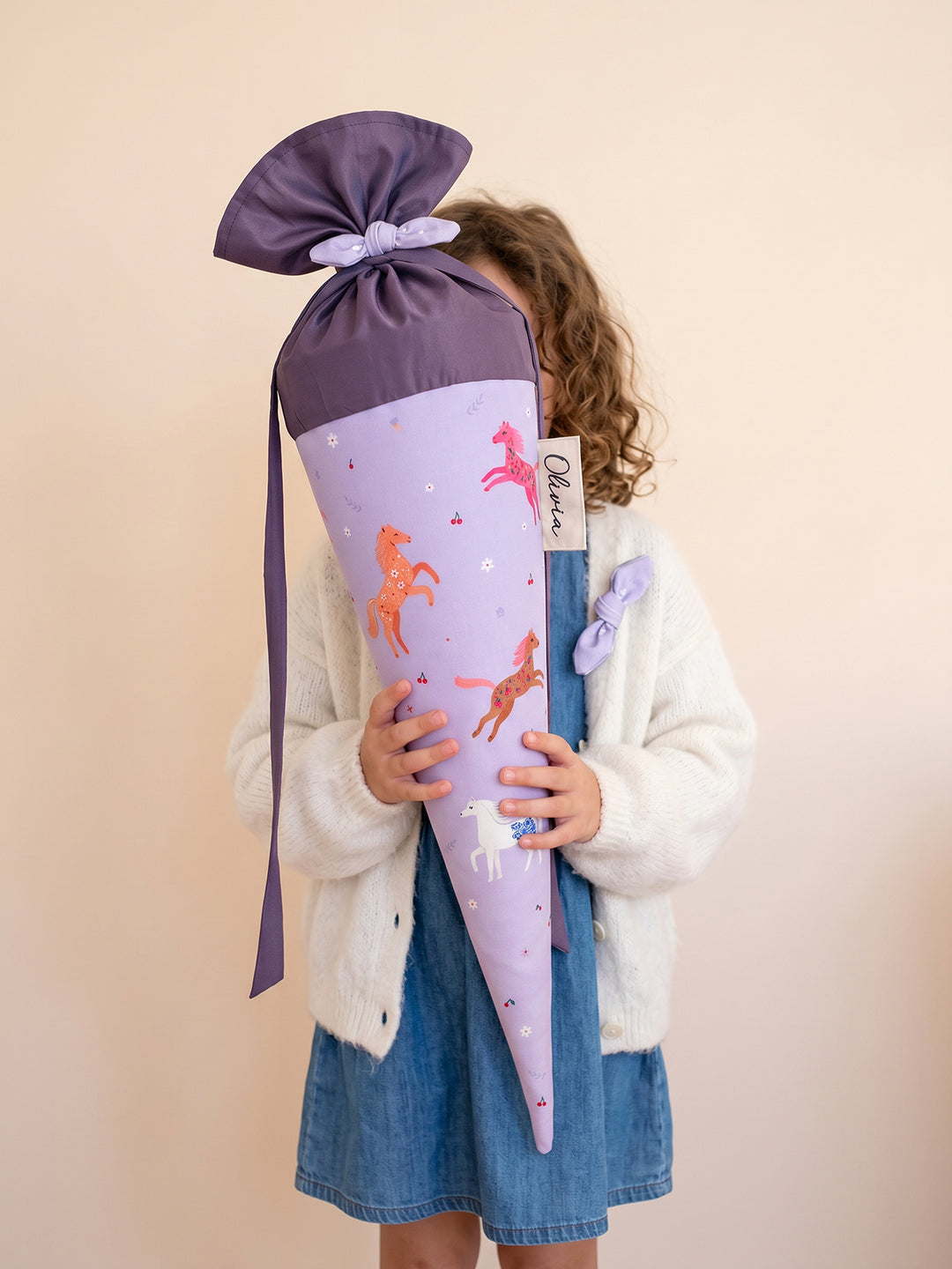 Schultüte Pferde flieder mit Haarschleife 70cm