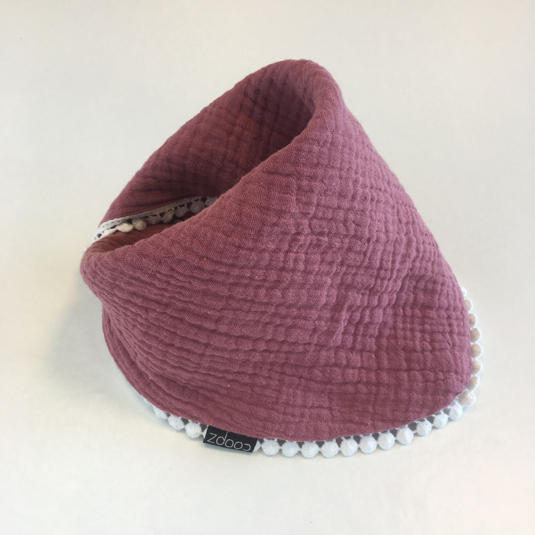 Muslin neckerchief burp cloth with border