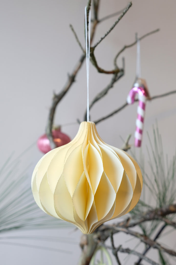 Paper Christmas decoration onion